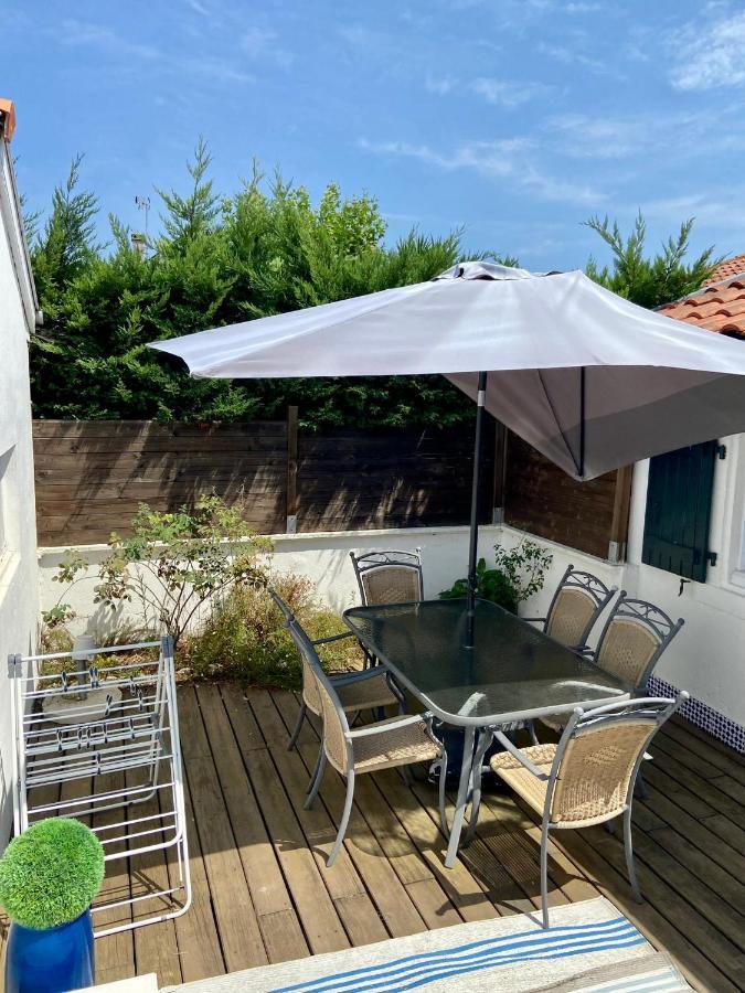 Agreable Maison De Ville Avec Une Belle Terrasse Anglet Exterior foto